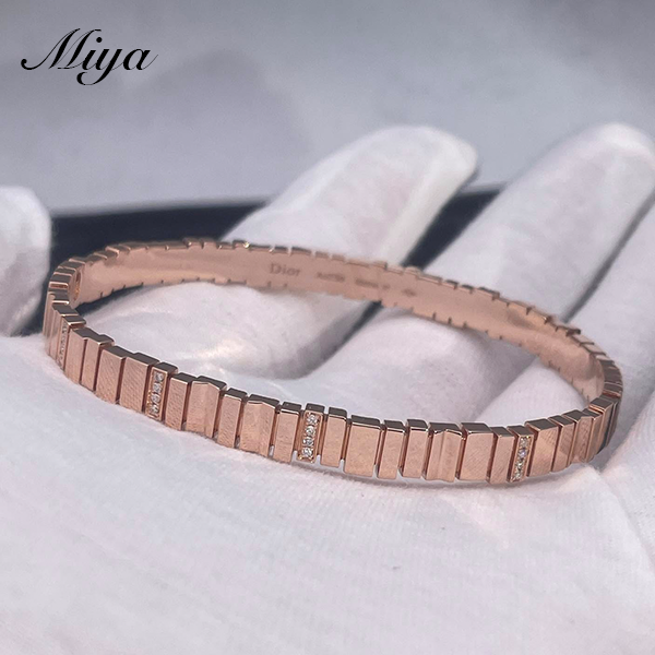 Dior Bracelet 18K Gold Inspired Semi-Pave Long Bar for Women Custom Design Factory Wholesal