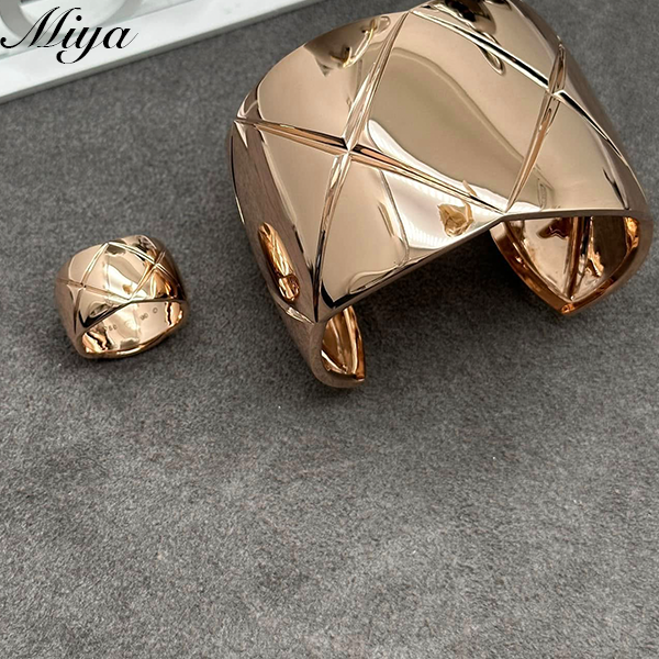 Chanel 18K Gold Double Cross Open Bangle Luxury Jewelry Factory Wholesale for Women