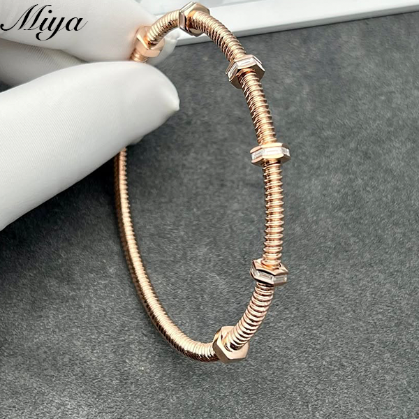 Cartier 18K Gold Screw Design Bracelet Factory Wholesale Industrial Chic Jewelry for Women