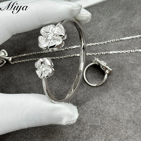 18K Gold Geometric Triangle Floral Open Bangle - Luxury Inspired Jewelry Wholesale
